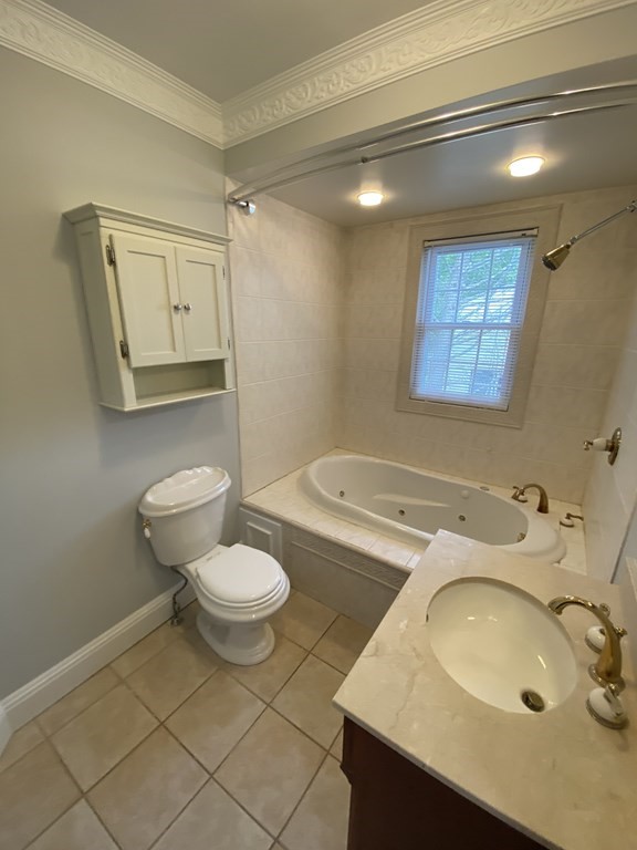 12 Avon Street, Unit 12 Reading, MA 01867 - Photo 22 of 25