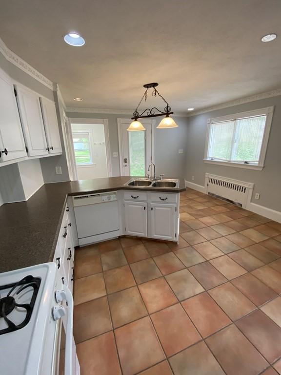 12 Avon Street, Unit 12 Reading, MA 01867 - Photo 8 of 25