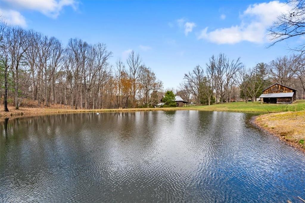 8417 Linville Road Oak Ridge, NC 27310 - Photo 2 of 25 Gallery Image 2