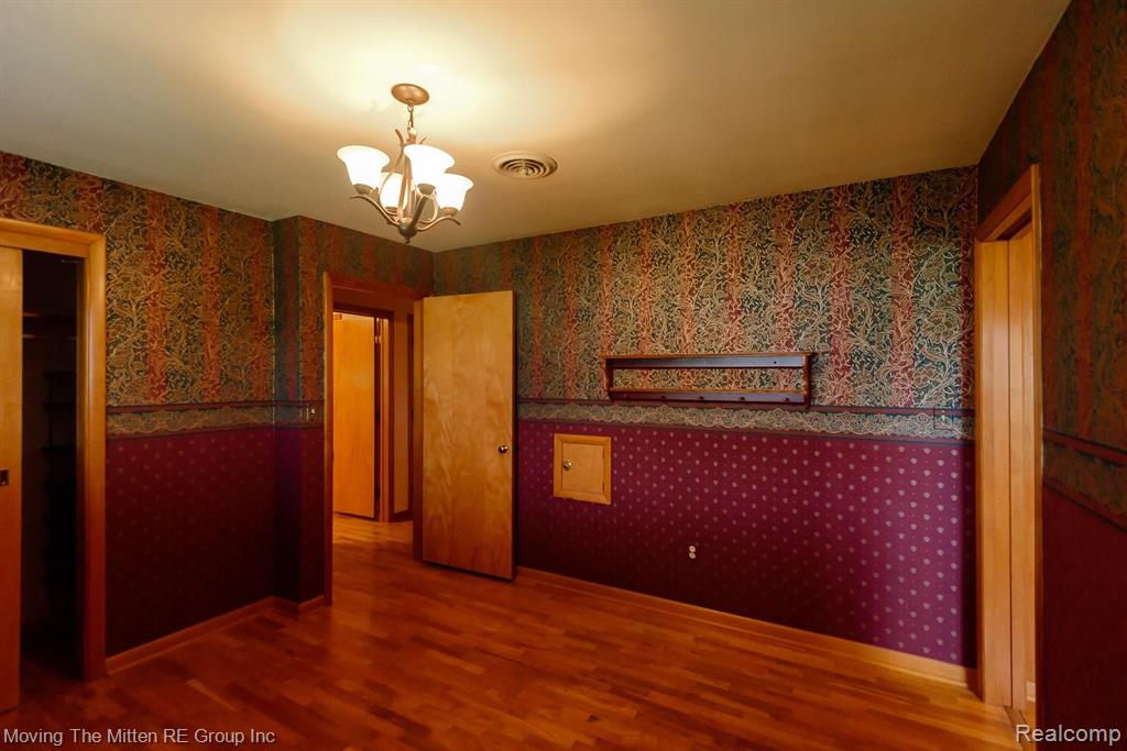 46445 Harris Road Belleville, MI 48111 - Photo 19 of 51 Gallery Image 19