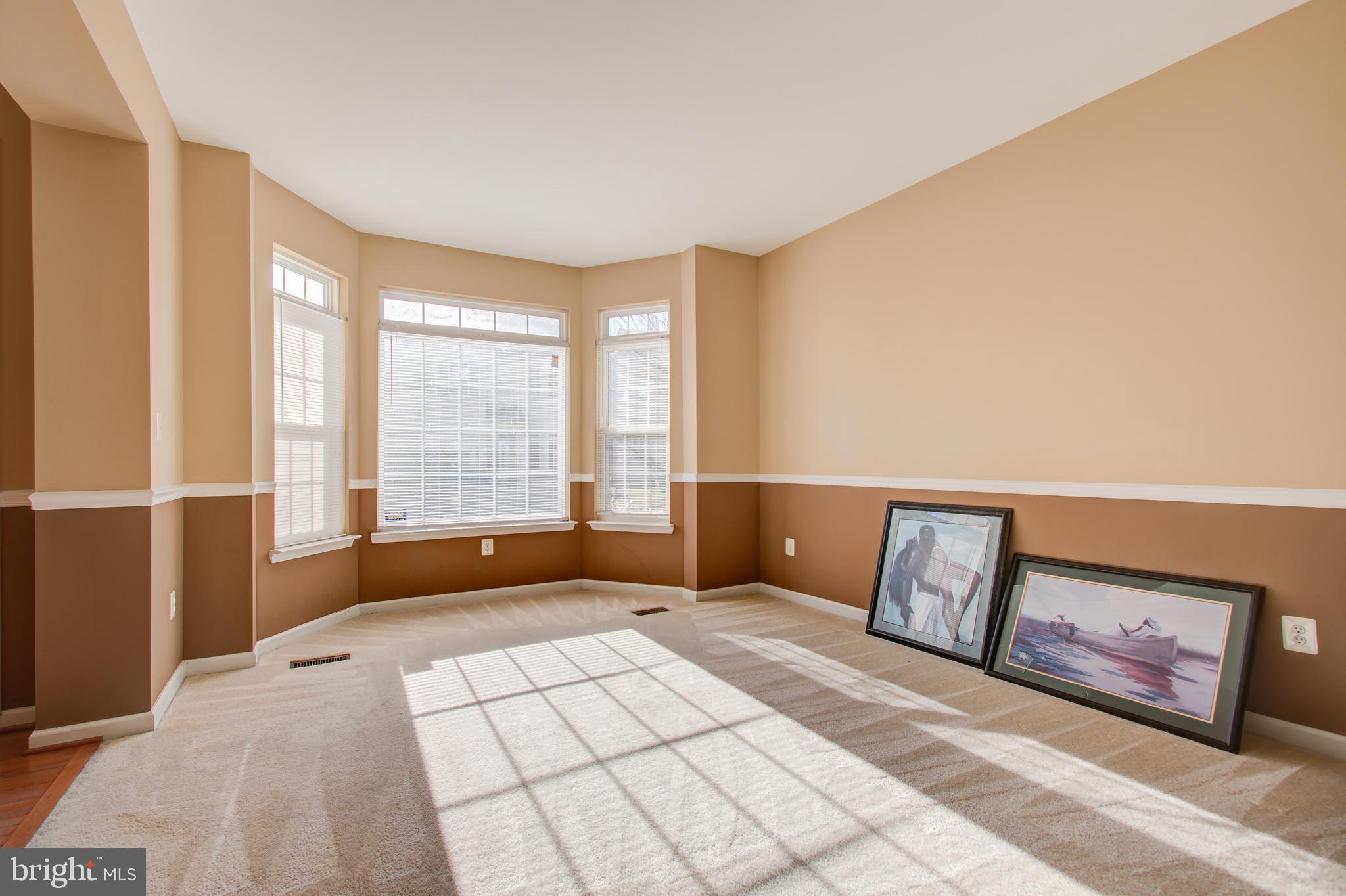 18 Rivers Edge Terrace Indian Head, MD 20640 - Photo 4 of 35 Living Room