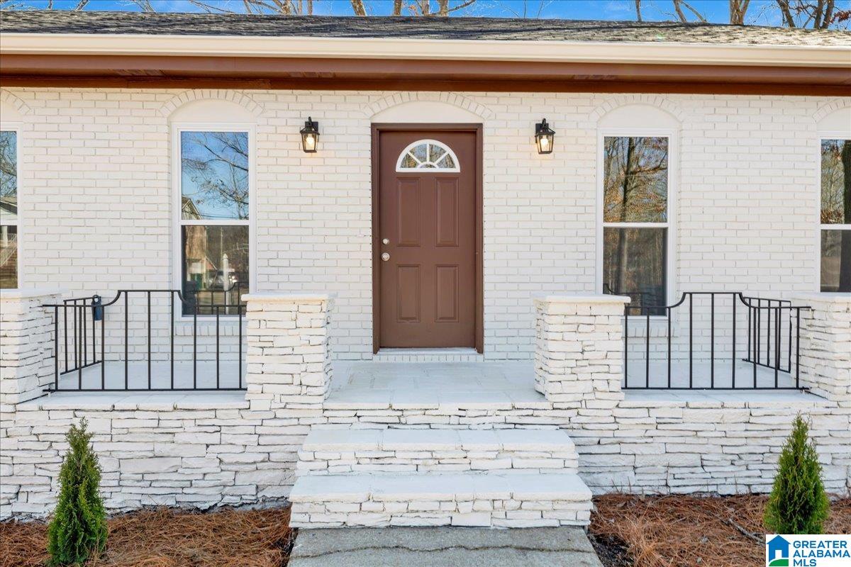 727 13th Court Pleasant Grove, AL 35127 - Photo 5 of 51
