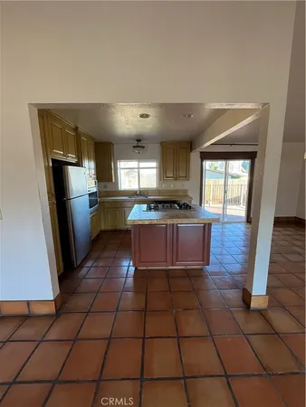 $2,100 | 4655 Hawaina Way, Kelseyville, CA 95451