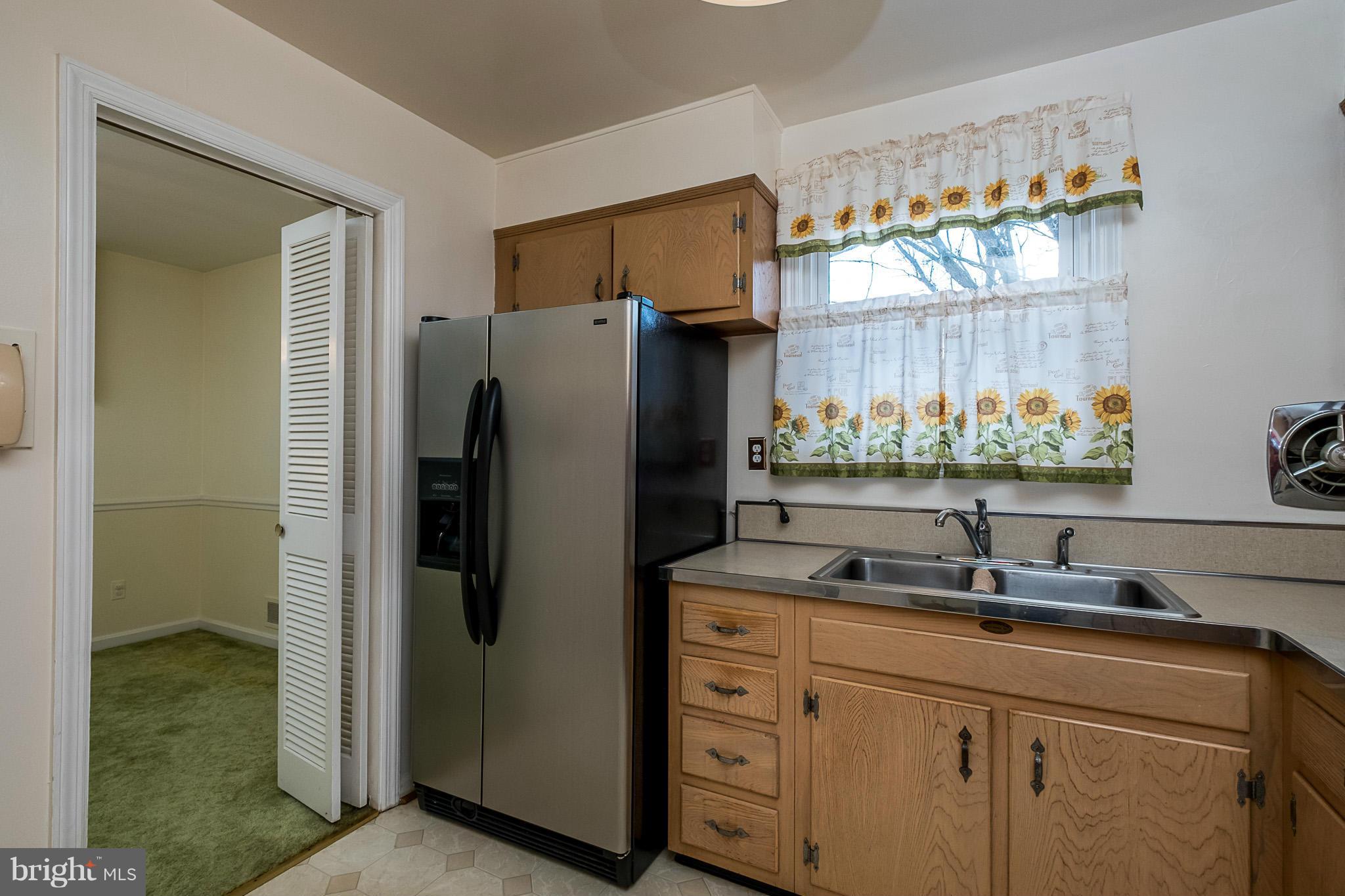 4507 Hargrove Road Temple Hills, MD 20748 - Photo 9 of 23 Kitchen