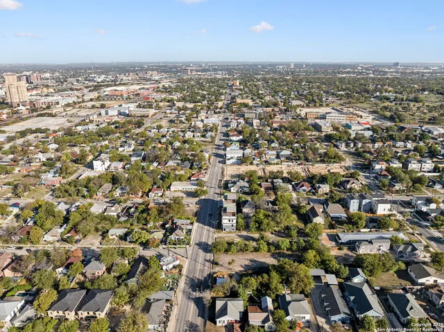 $849,000 | 412 South Hackberry, Unit 1 2 3 & 4, San Antonio, TX 78203