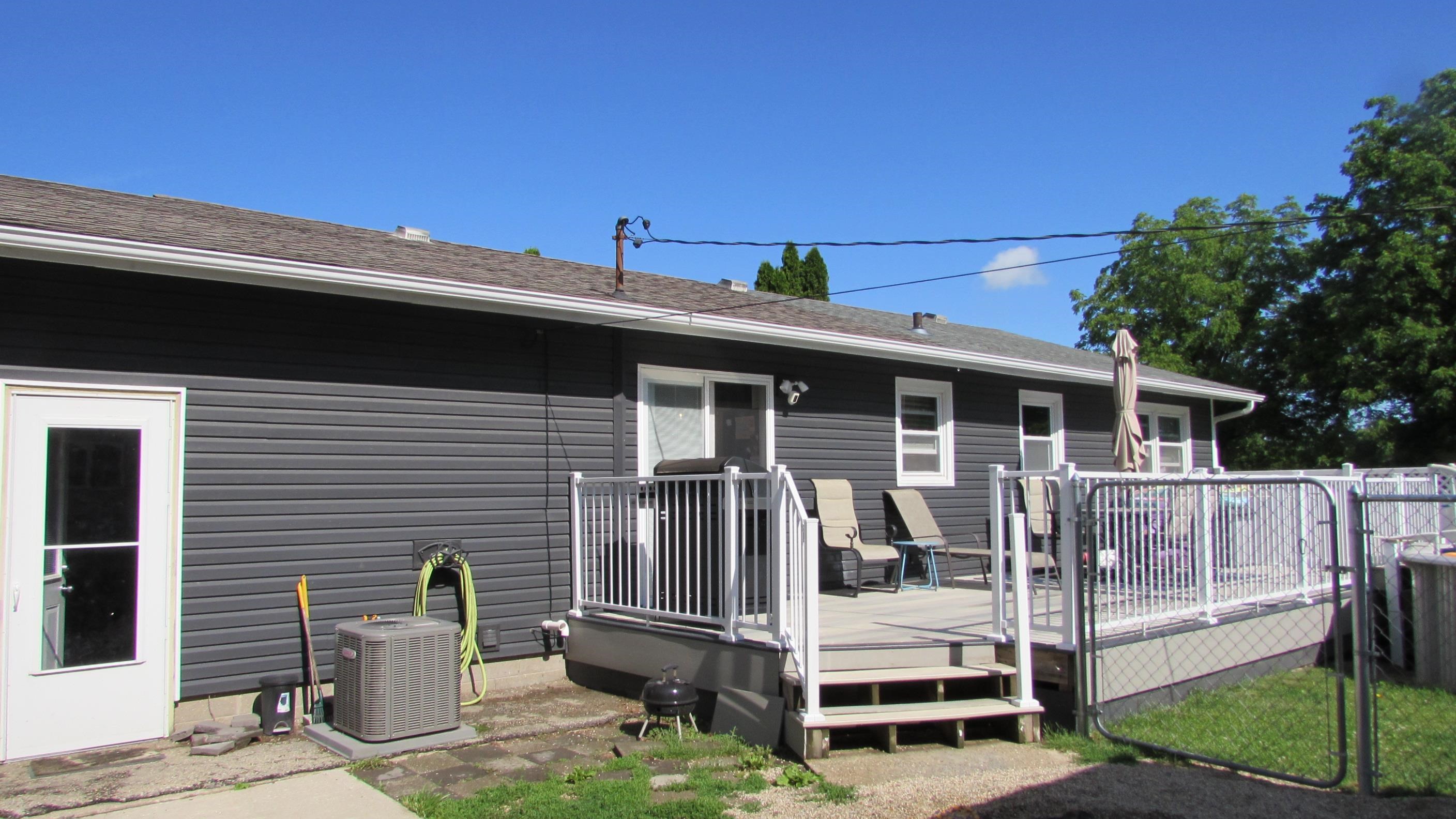 2387 S Park Beloit, WI 53511 - Photo 24 of 30