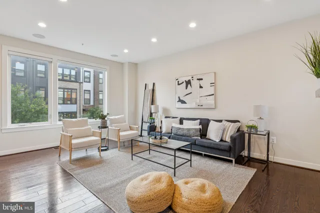 $4,900 | 8091 Red Hook Street, Rockville, MD 20855