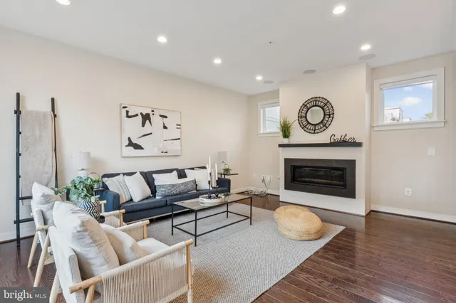 $4,900 | 8091 Red Hook Street, Rockville, MD 20855