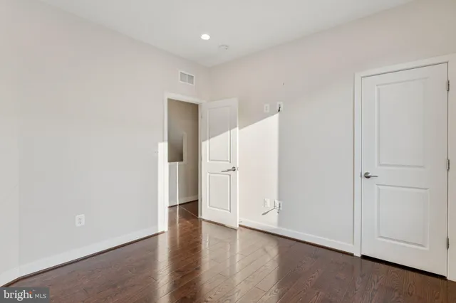 $4,900 | 8091 Red Hook Street, Rockville, MD 20855