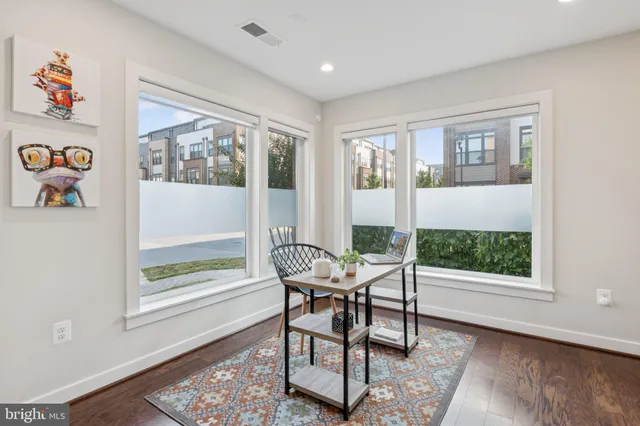 $4,900 | 8091 Red Hook Street, Rockville, MD 20855