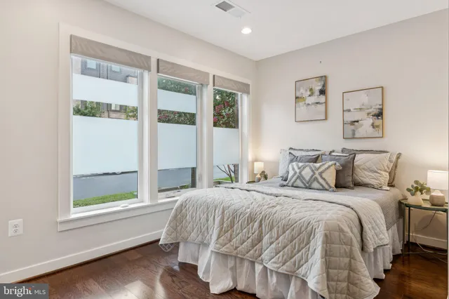 $4,900 | 8091 Red Hook Street, Rockville, MD 20855