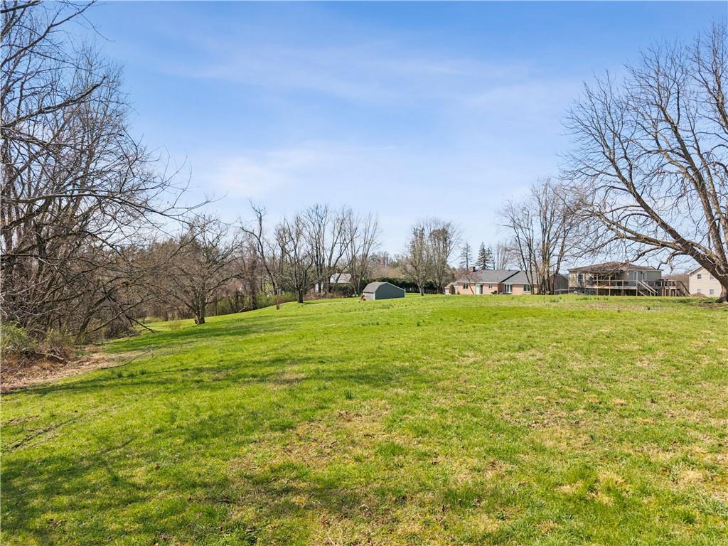 1640 Ridge Road Jeannette, PA 15644 - Photo 2 of 11