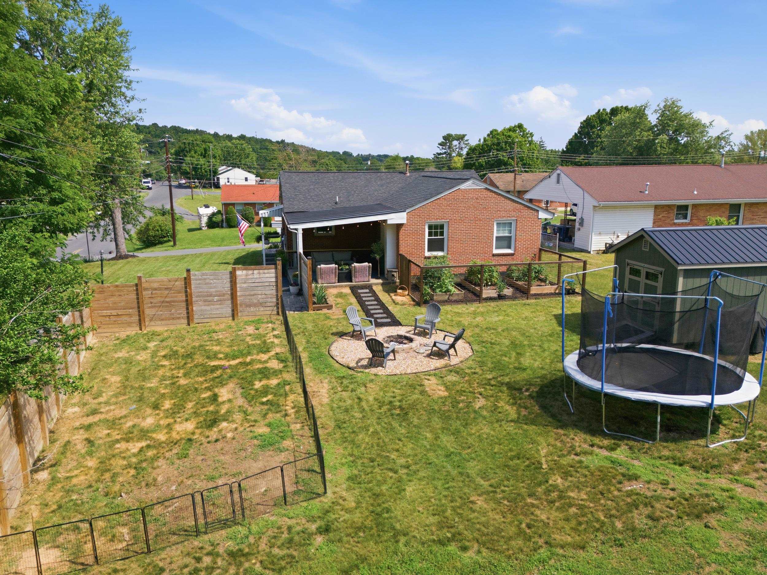 2412 Park Hill Road Staunton, VA 24401 - Photo 32 of 60