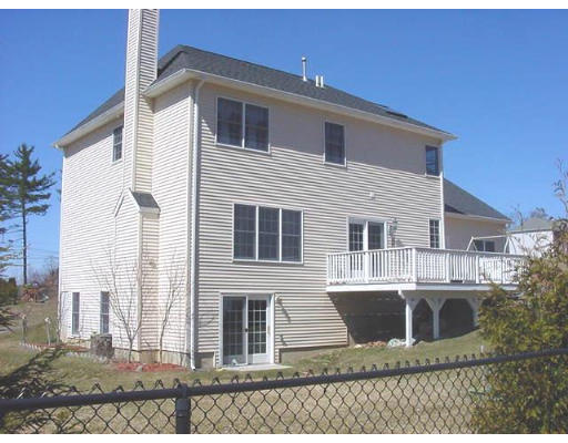 8 Hawthorne Road Shrewsbury, MA 01545 - Photo 3 of 9 Gallery Image 3