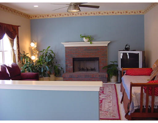 8 Hawthorne Road Shrewsbury, MA 01545 - Photo 5 of 9 Gallery Image 5