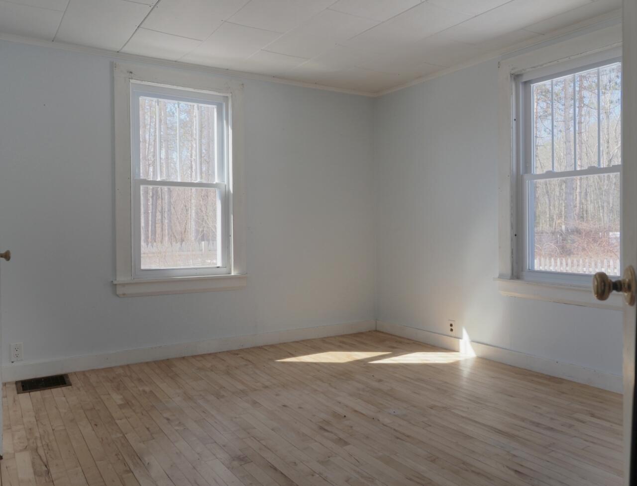 312 Northeast Road Standish, ME 04084 - Photo 12 of 37 batch_batch_P3100009