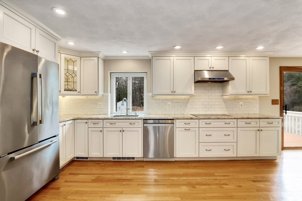 164 Reed Farm Road Boxborough, MA 01719 - Photo 8 of 42