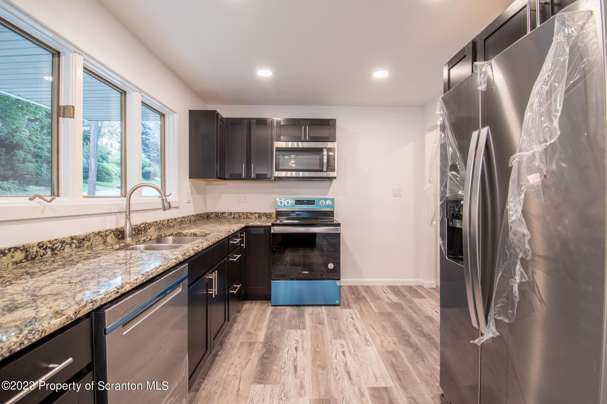 306 Layton Road Clarks Summit, PA 18411 - Photo 8 of 32 Gallery Image 8