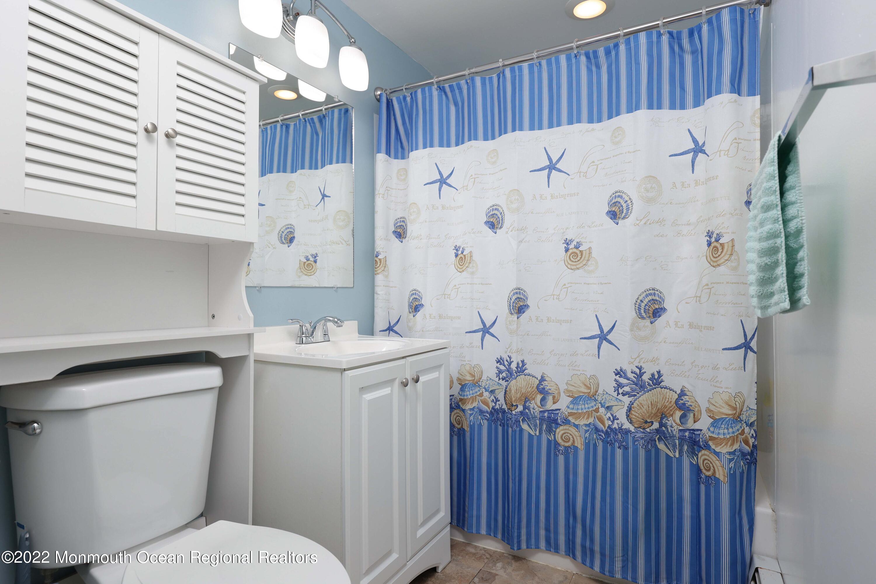 110 Bonita Road Waretown, NJ 08758 - Photo 17 of 18 758A7916
