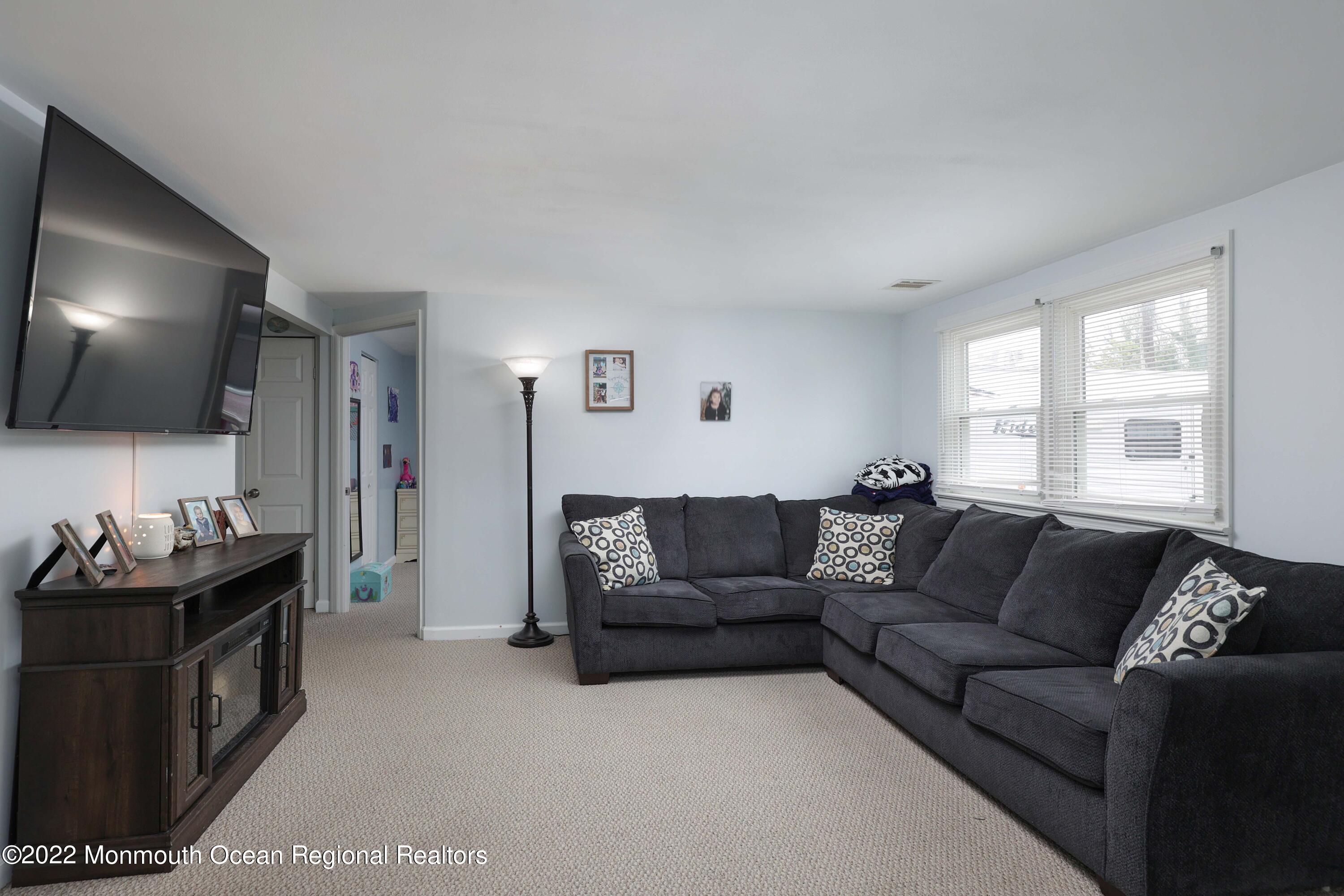 110 Bonita Road Waretown, NJ 08758 - Photo 7 of 18 758A7927