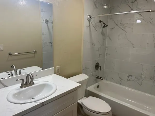 $1,995 | 919 Capitola Avenue, Unit 35, Capitola, CA 95010