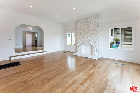 $1,849,000 | Undisclosed Address, Los Angeles, CA 90019