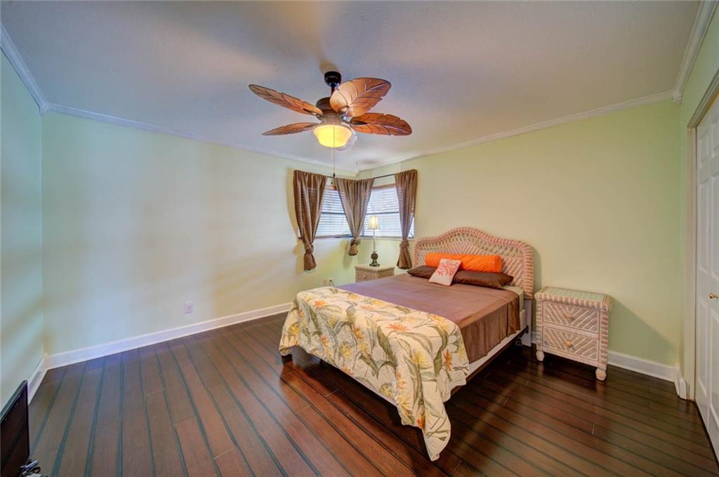 1549 Southwest Dyer Point Road Palm City, FL 34990 - Photo 12 of 22 Gallery Image 12