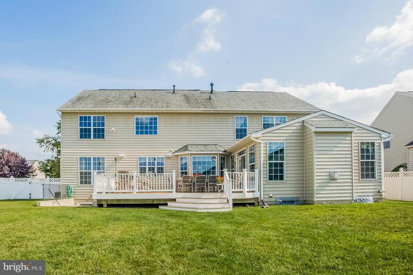 604 Sand Road Severn, MD 21144 - Photo 2 of 30 Exterior (Rear)