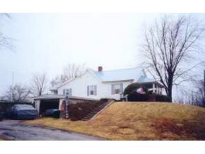 4105 North Hartstrait Road Bloomington, IN 47404 - Photo 2 of 6
