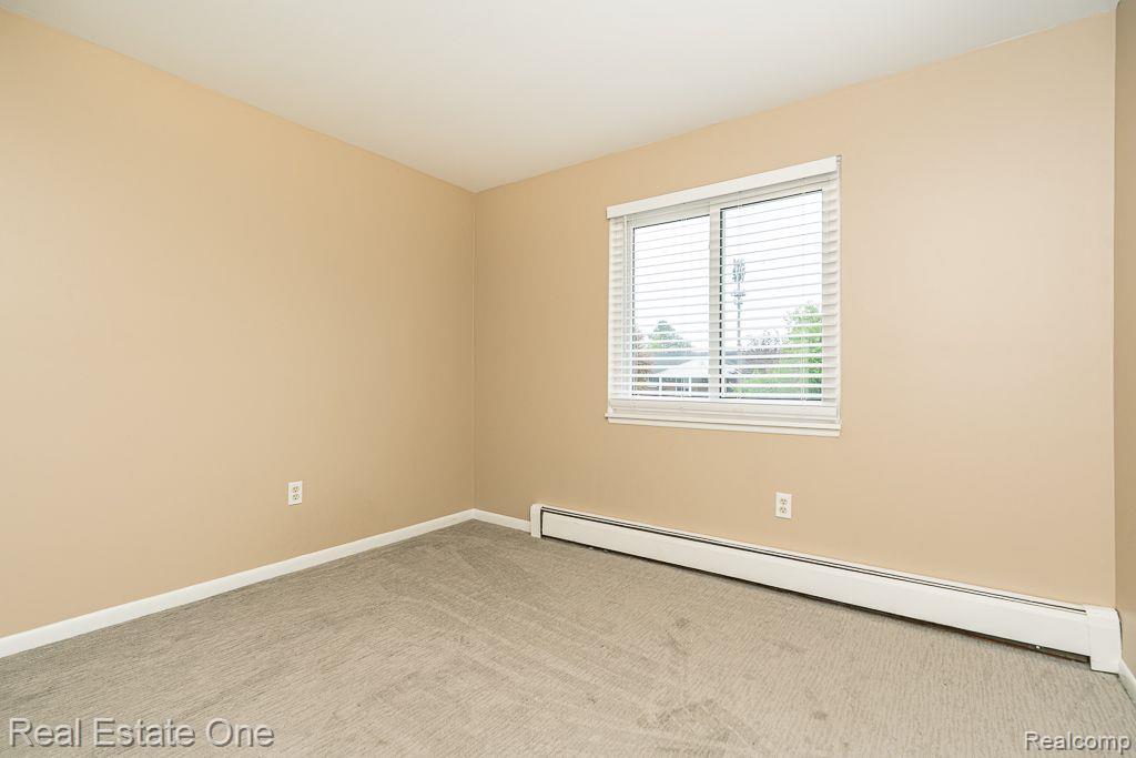 1127 Tienken Court Rochester, MI 48306 - Photo 10 of 15
