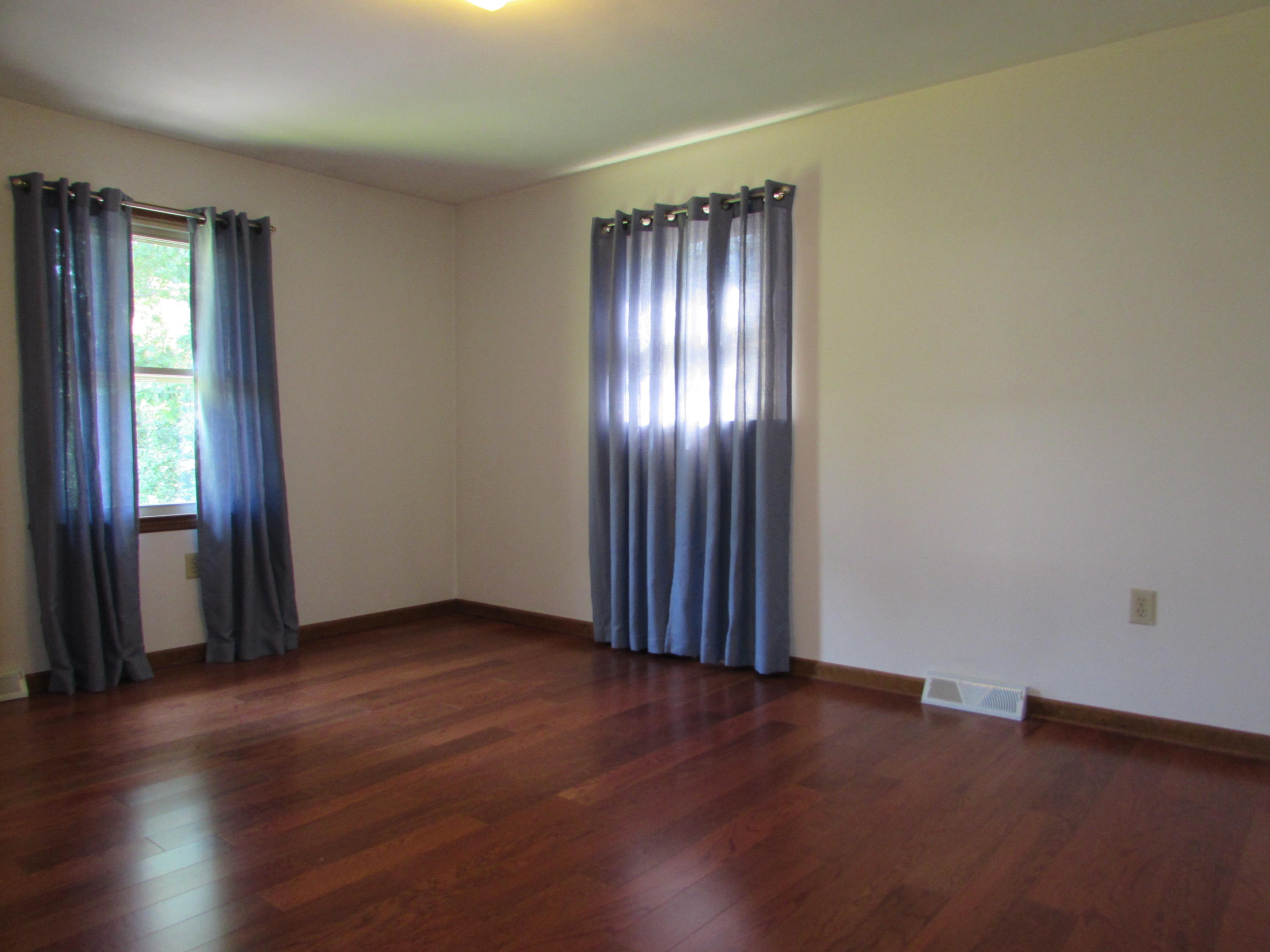 122 Old Brook Road Vinton, VA 24179 - Photo 11 of 18 044