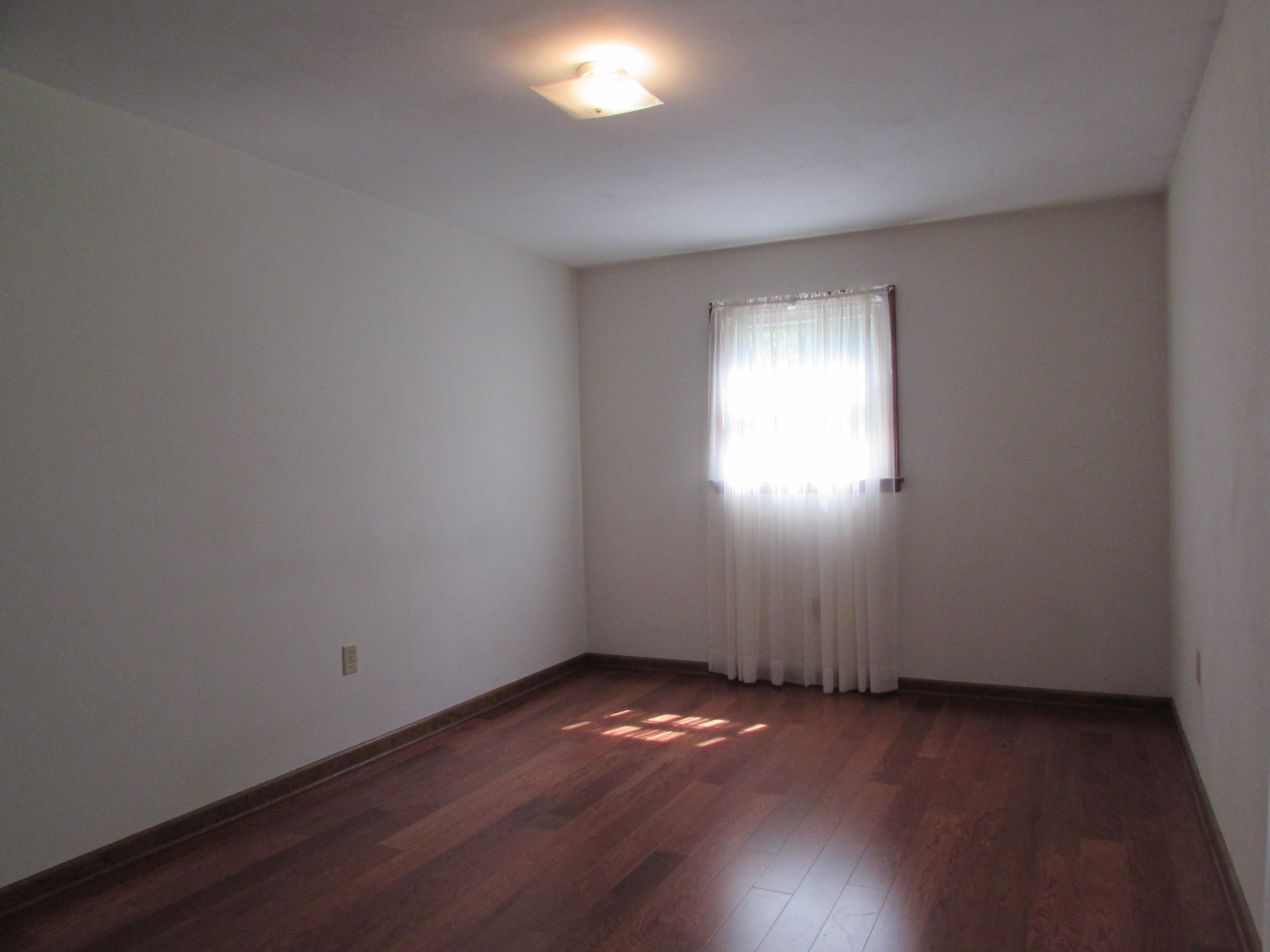 122 Old Brook Road Vinton, VA 24179 - Photo 8 of 18 041