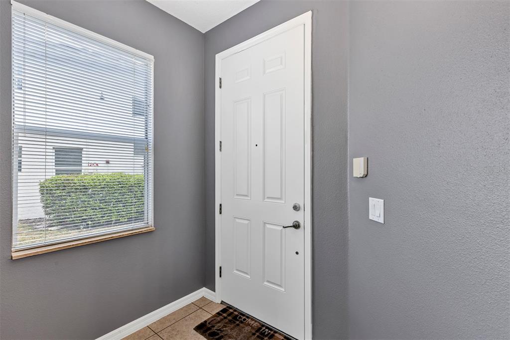 5863 Strada Capri Way Orlando, FL 32835 - Photo 7 of 56