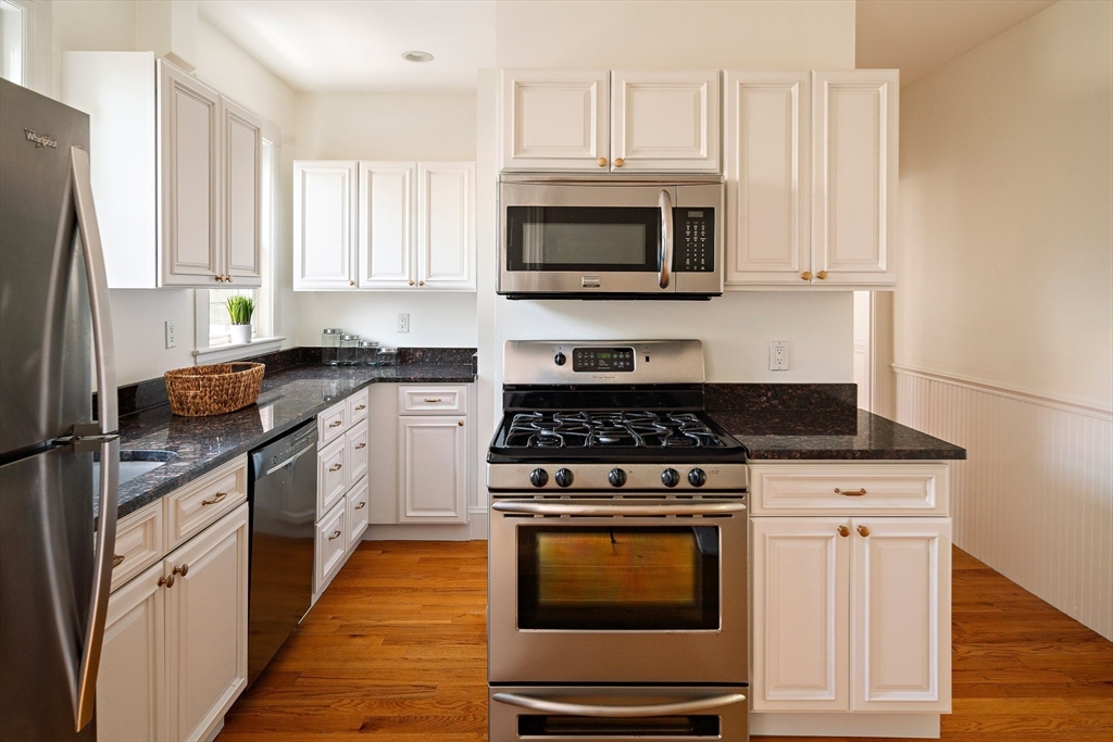 31 Mason Street, Unit 31 Somerville, MA 02144 - Photo 5 of 24