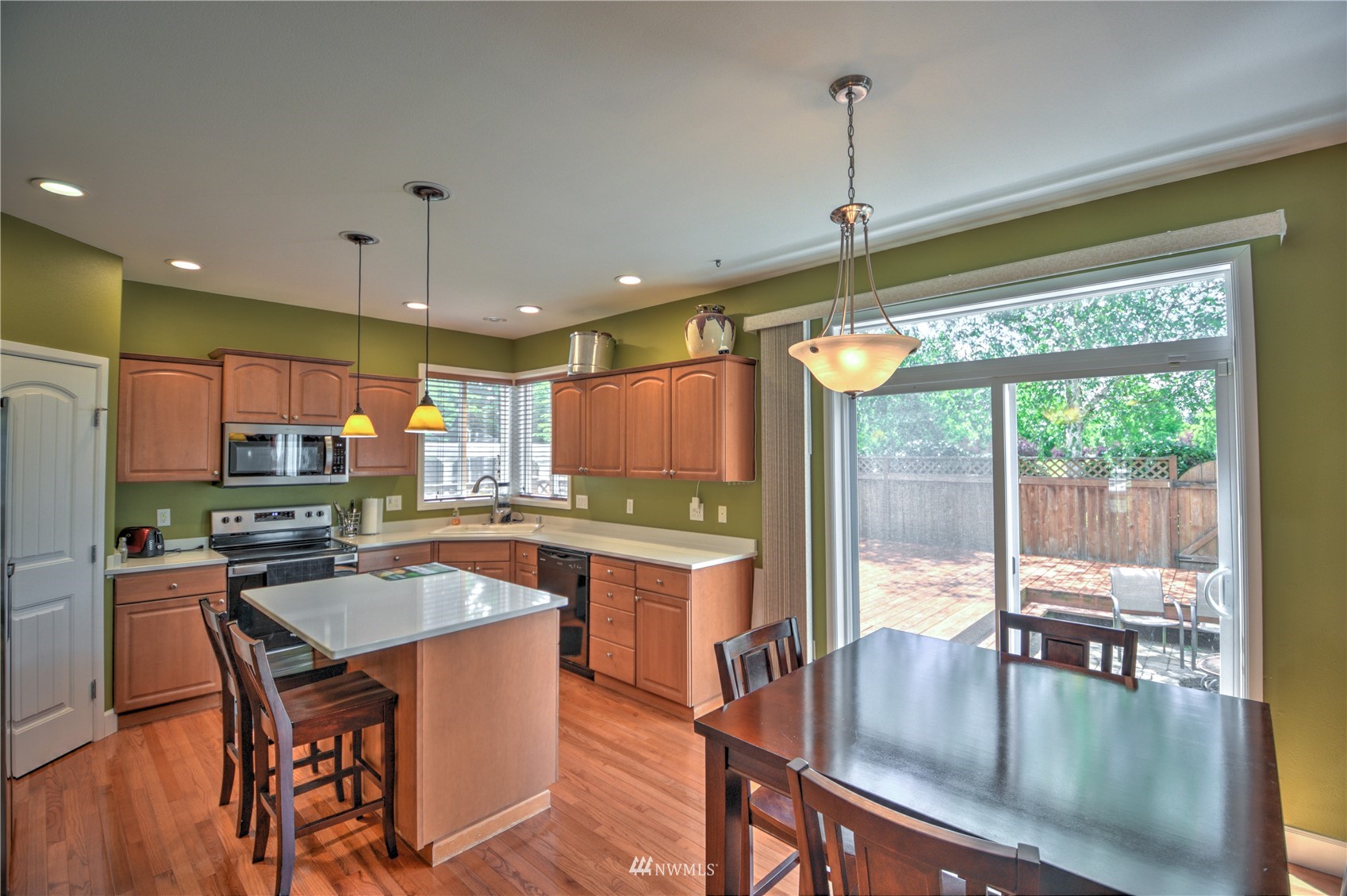 6949 Compass Street Southeast Lacey, WA 98513 - Photo 4 of 34