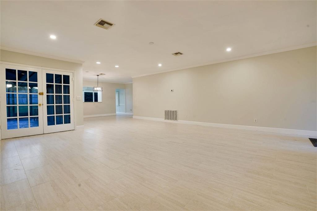 1015 Clipper Road Vero Beach, FL 32963 - Photo 11 of 23 Gallery Image 11