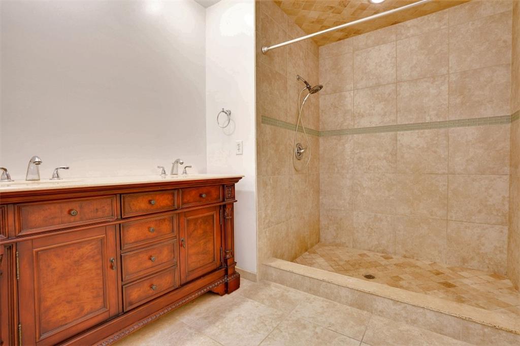 1015 Clipper Road Vero Beach, FL 32963 - Photo 4 of 23 Gallery Image 4