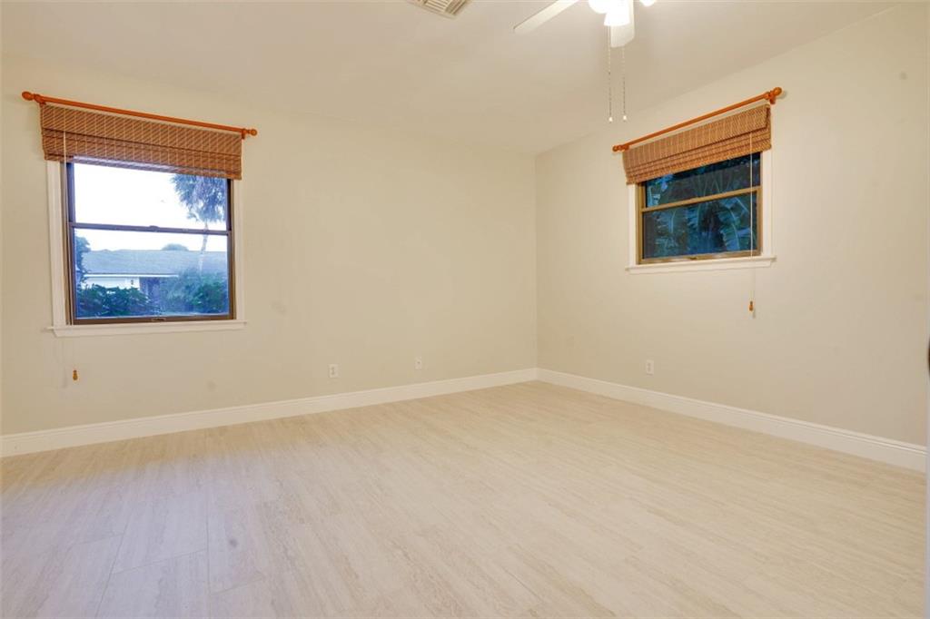 1015 Clipper Road Vero Beach, FL 32963 - Photo 7 of 23 Gallery Image 7