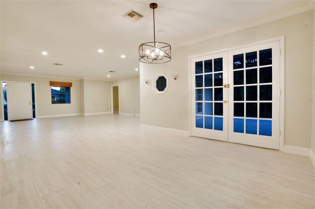 1015 Clipper Road Vero Beach, FL 32963 - Photo 8 of 23 Gallery Image 8