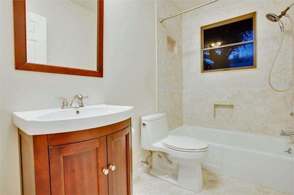 1015 Clipper Road Vero Beach, FL 32963 - Photo 10 of 23 Gallery Image 10