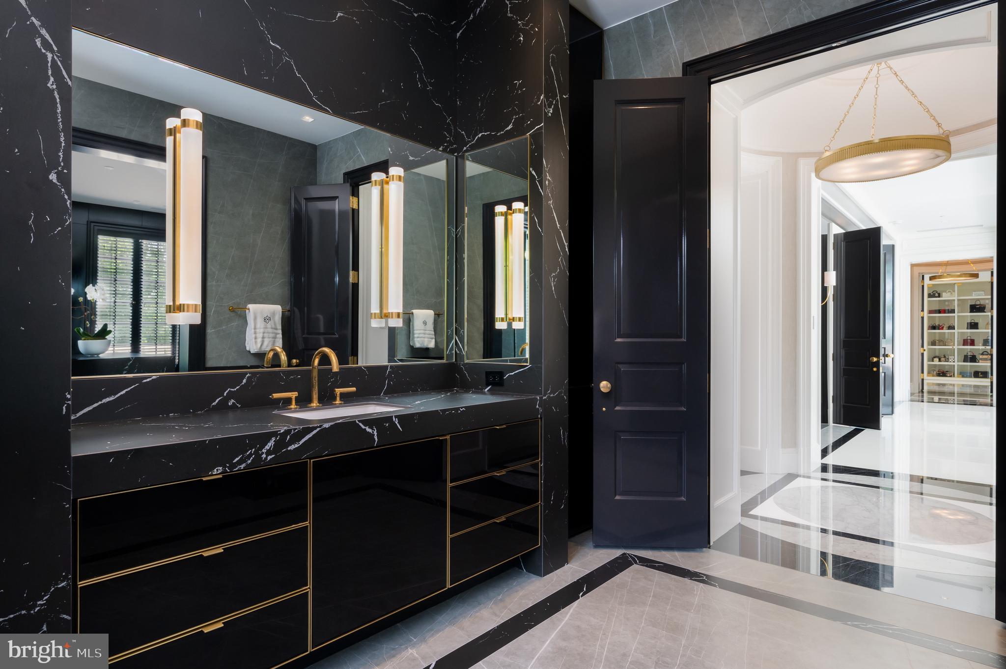 2400 Foxhall Road Northwest Washington, DC 20007 - Photo 31 of 50 Second Primary Bath