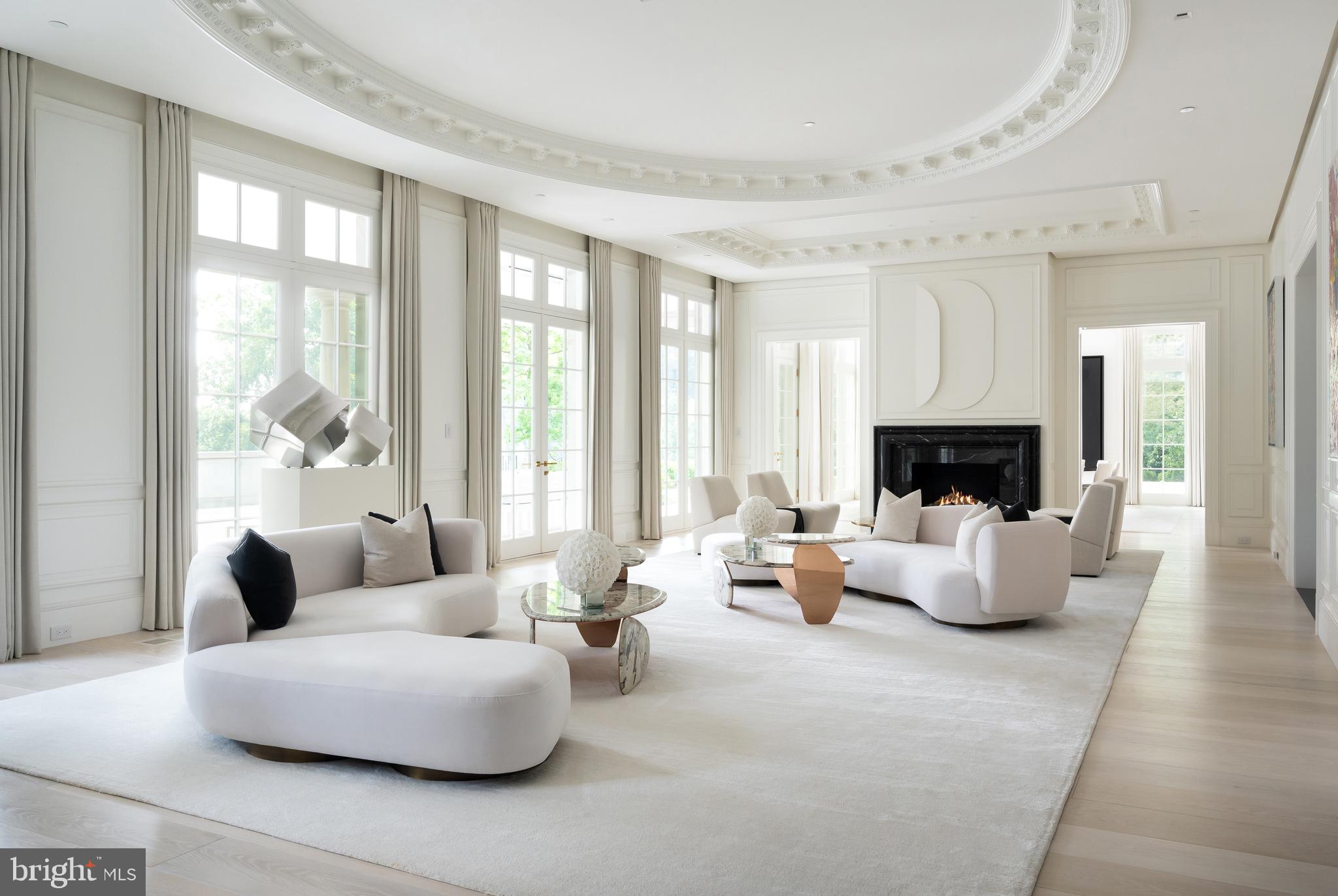 2400 Foxhall Road Northwest Washington, DC 20007 - Photo 8 of 50 Family Room