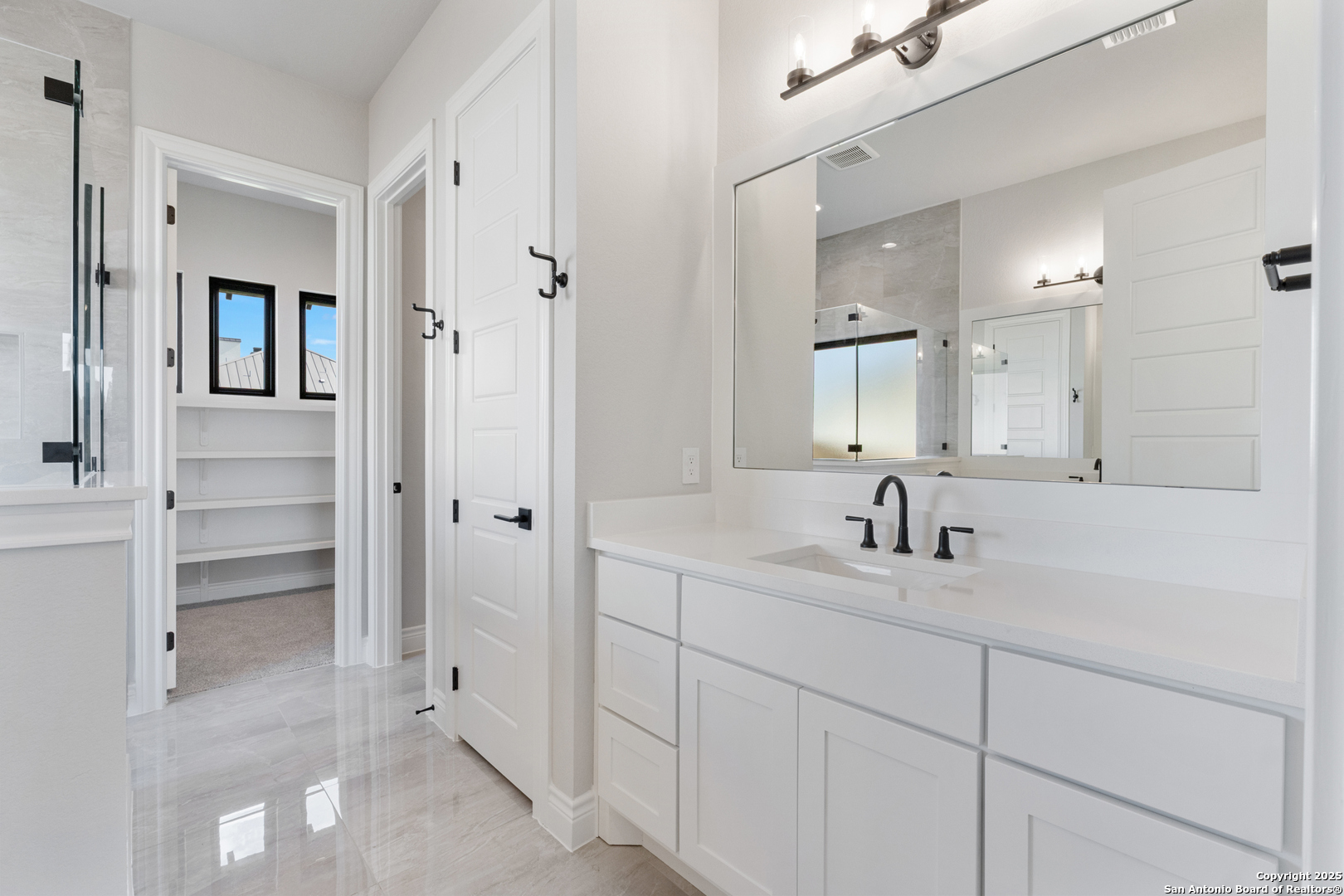 278 Allen Avenue Castroville, TX 78009 - Photo 15 of 30