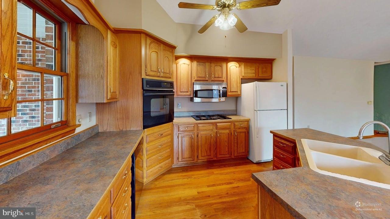 102 Spinnaker Court Ridgeley, WV 26753 - Photo 11 of 59 Visualize wall paper removal