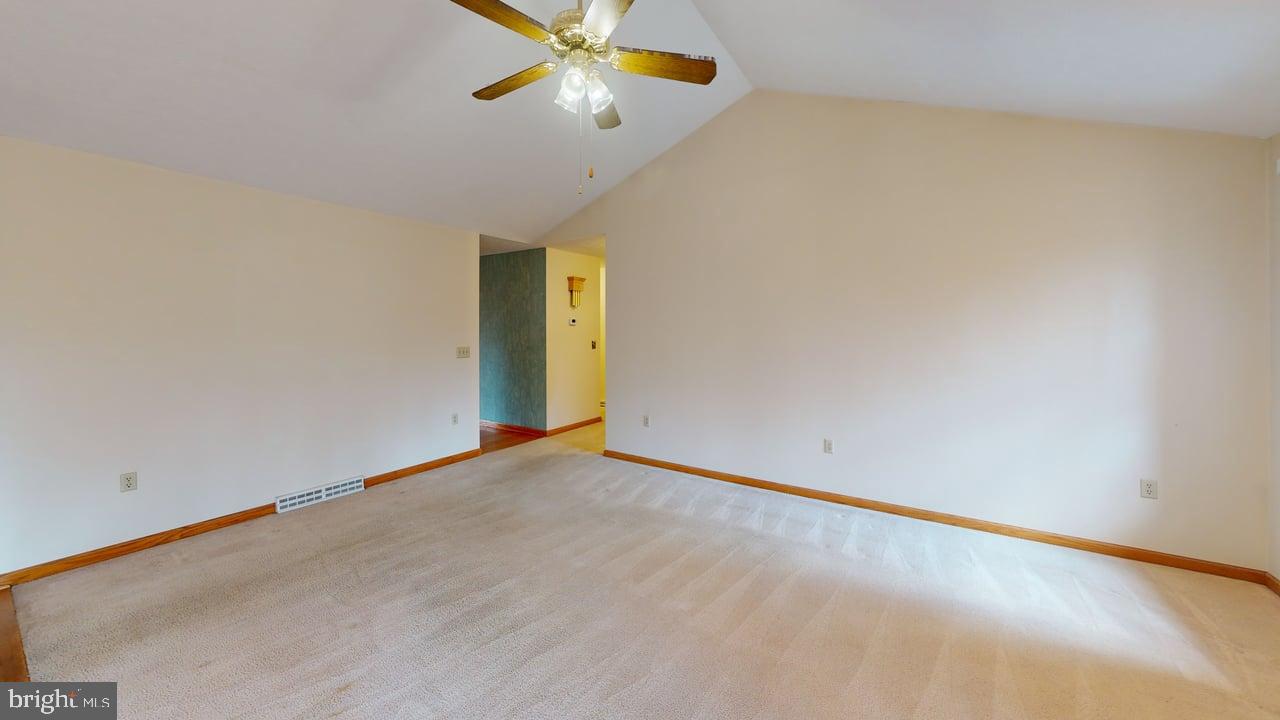 102 Spinnaker Court Ridgeley, WV 26753 - Photo 6 of 59