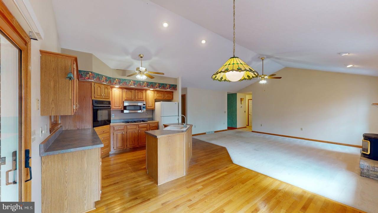 102 Spinnaker Court Ridgeley, WV 26753 - Photo 9 of 59