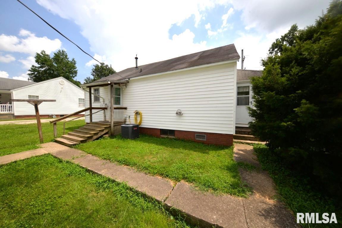 909 Fairfield Road Mount Vernon, IL 62864 - Photo 9 of 22 Gallery Image 9
