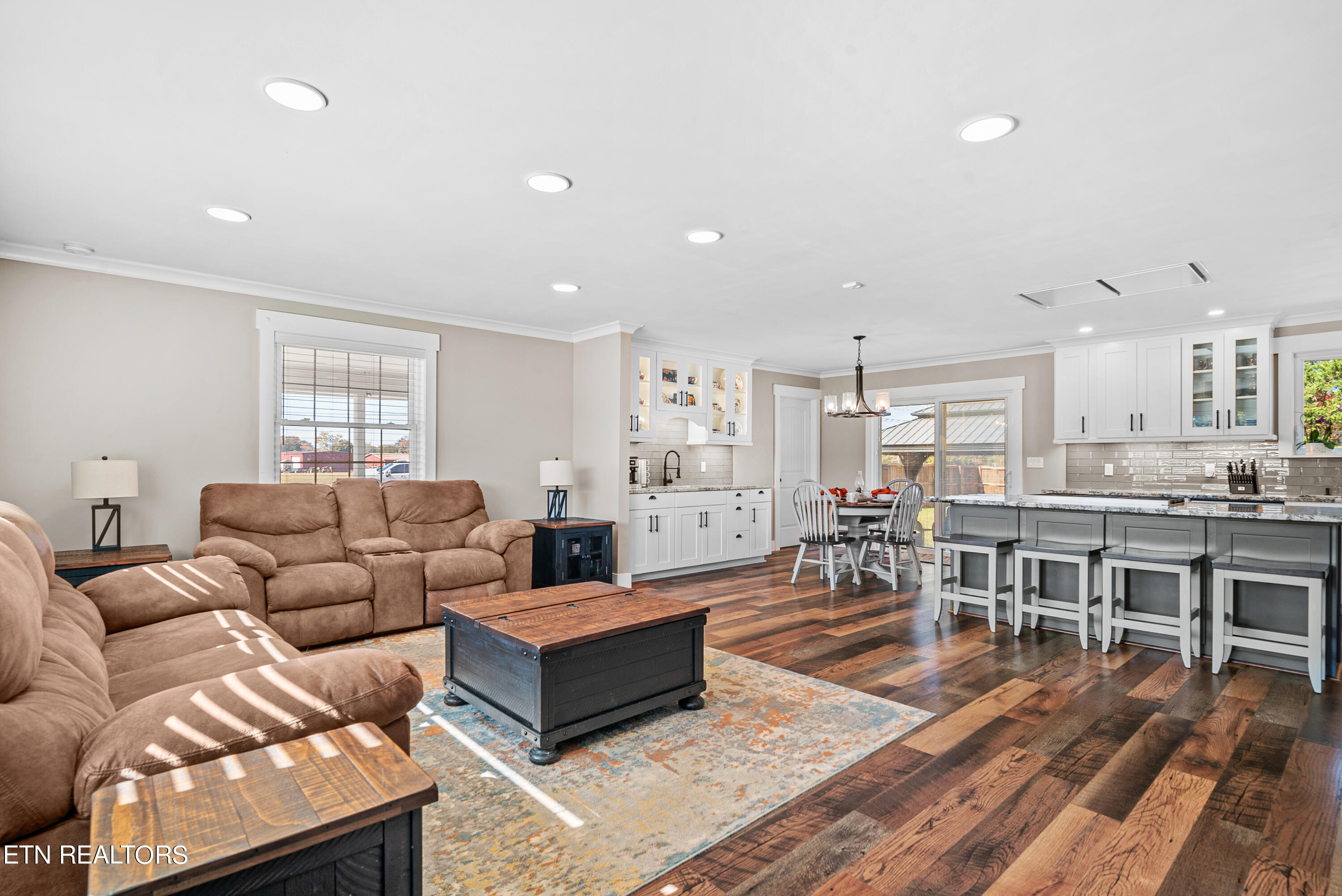 635 County Farm Road Maryville, TN 37801 - Photo 23 of 50 Living RM