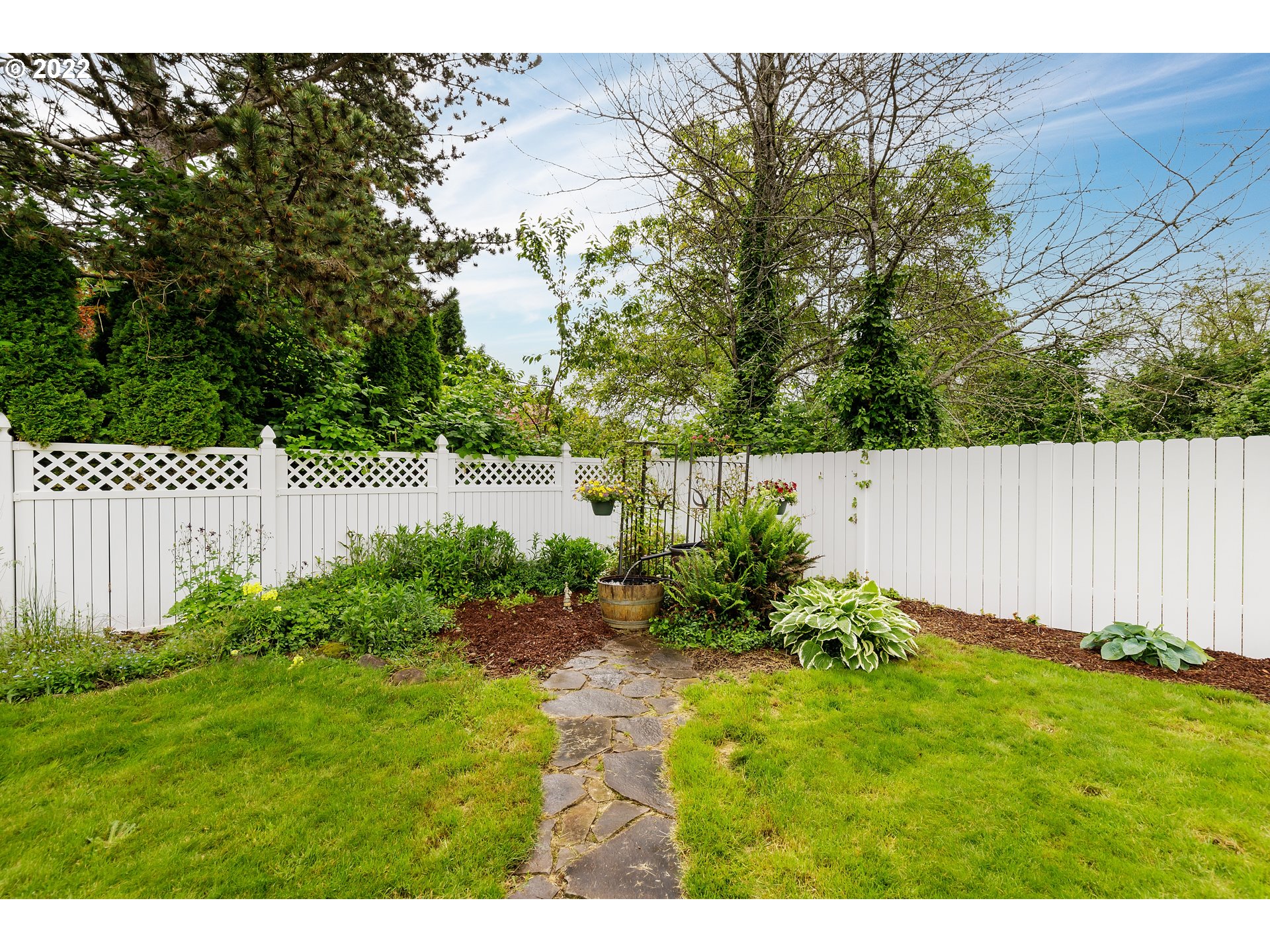 1930 Southeast Palmblad Road Gresham, OR 97080 - Photo 24 of 28 Water Feature