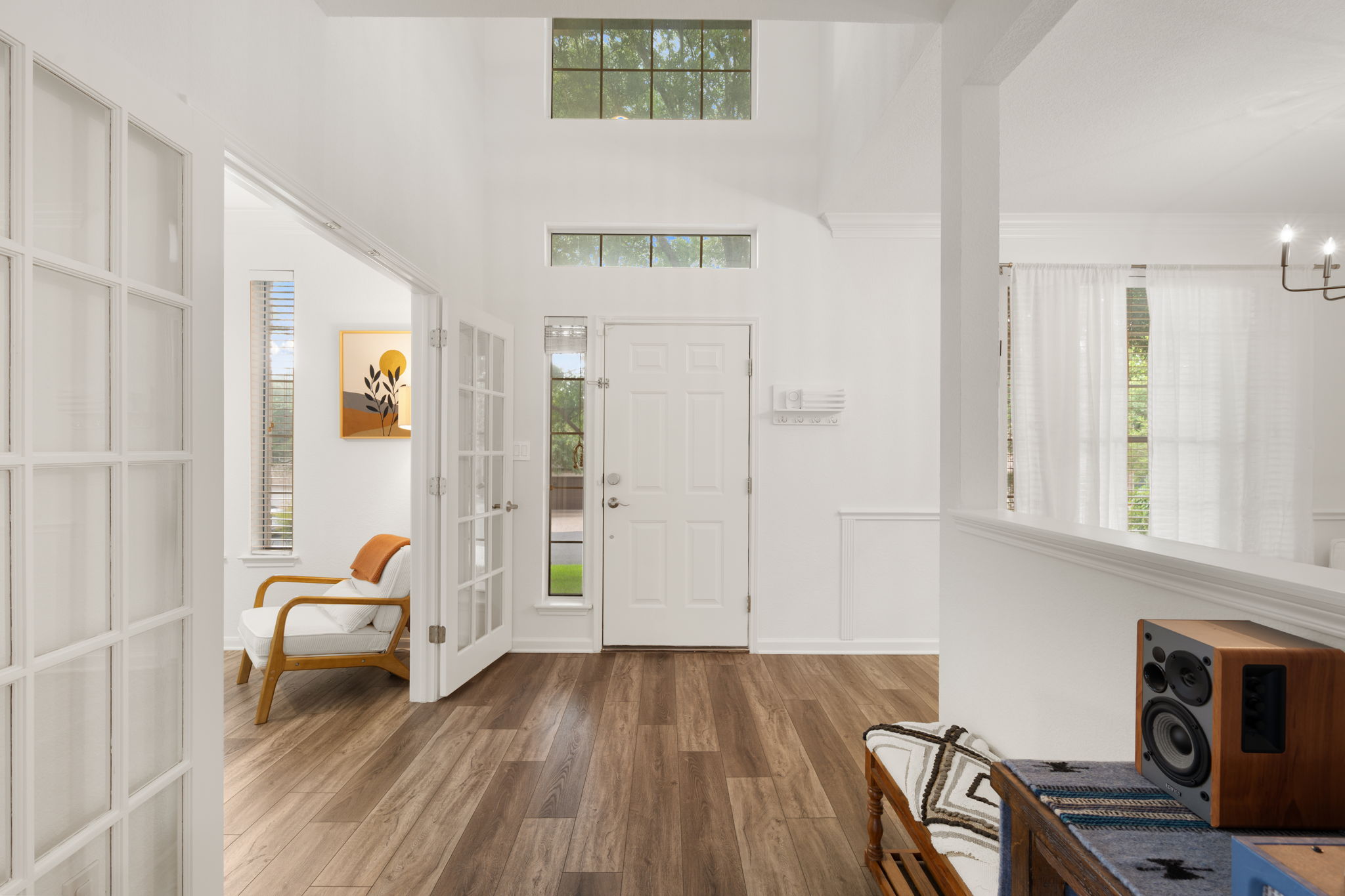 7016 Bending Oak Road Austin, TX 78749 - Photo 2 of 25
